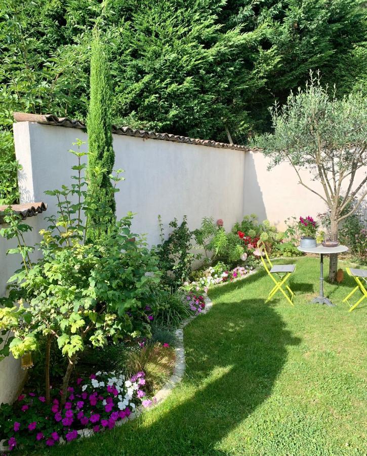 La Glycine B&B Sainte-Colombe  Eksteriør bilde